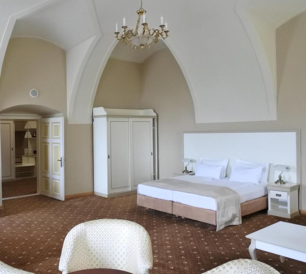 Považská Bystrica Hotel Gino Park Palace מראה חיצוני תמונה