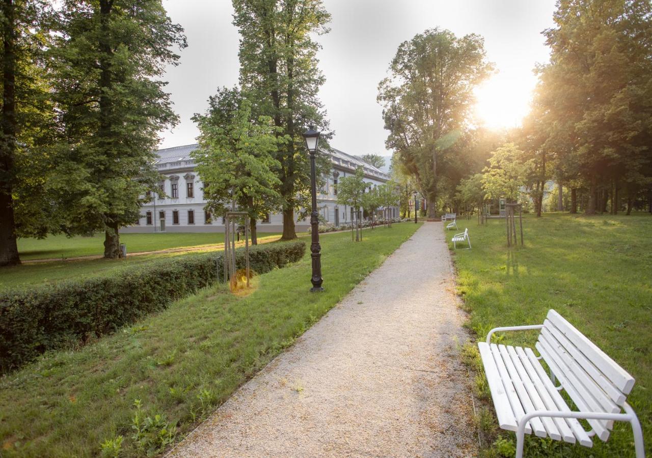 Považská Bystrica Hotel Gino Park Palace מראה חיצוני תמונה