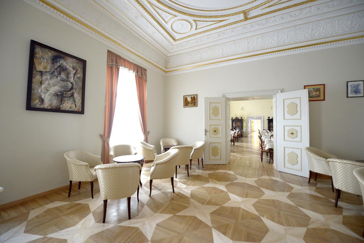 Považská Bystrica Hotel Gino Park Palace מראה חיצוני תמונה