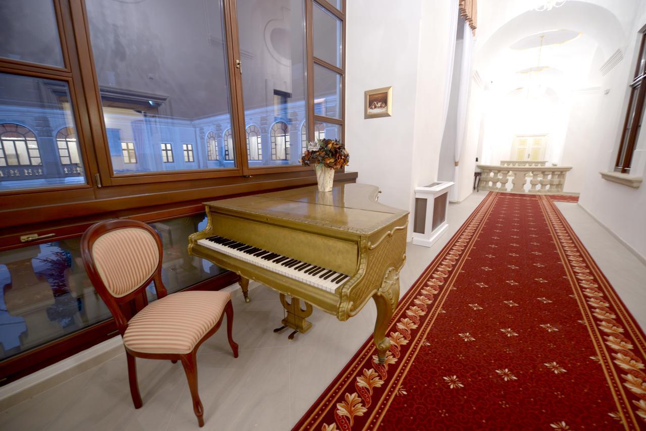 Považská Bystrica Hotel Gino Park Palace מראה חיצוני תמונה