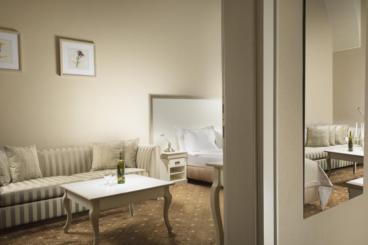 Považská Bystrica Hotel Gino Park Palace מראה חיצוני תמונה